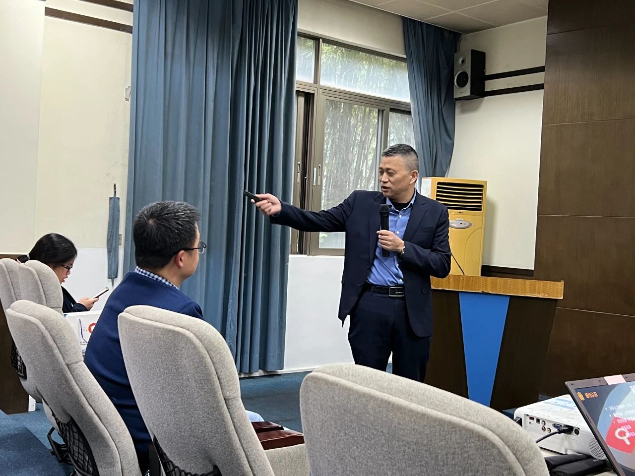 1671066061868049376.jpg 3.jpg